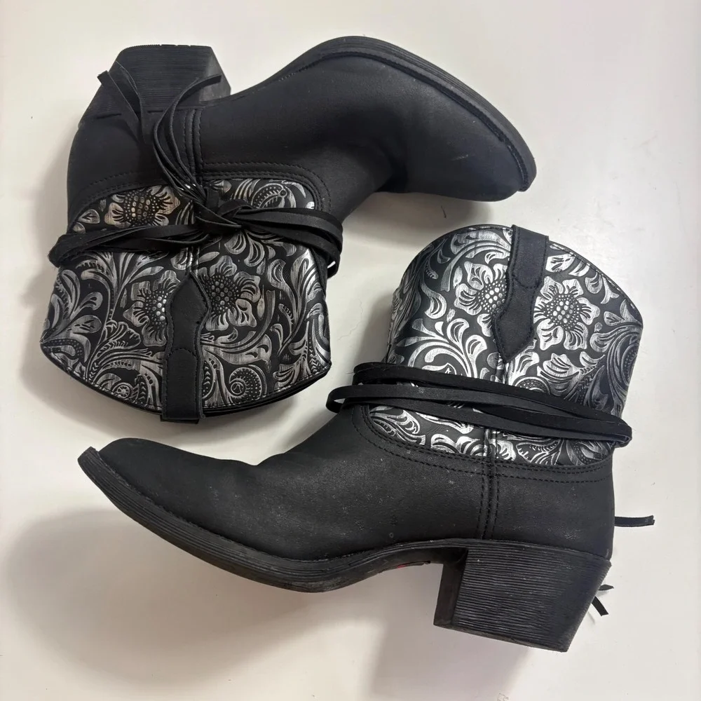 Dingo Womens Black Silver Floral Embossed Western Ankle Boots Fringe Tie Detail